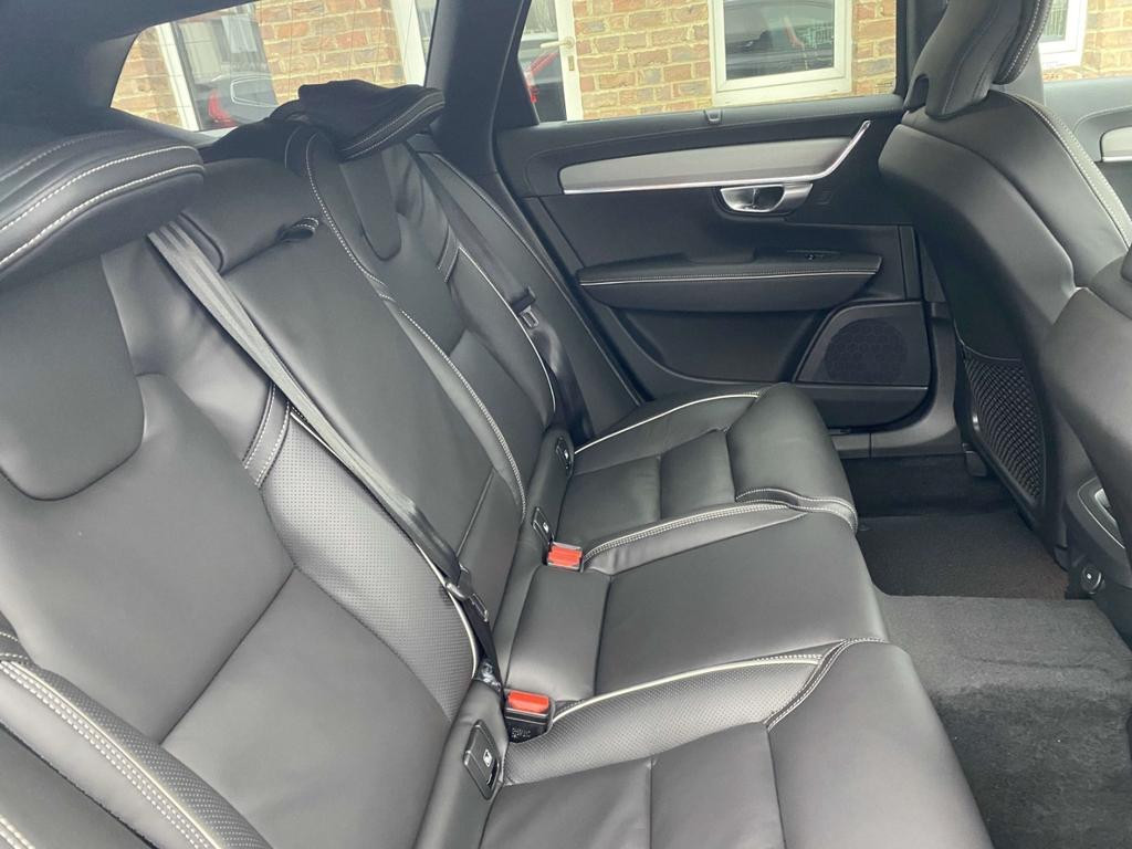 Volvo V90 Cross Country