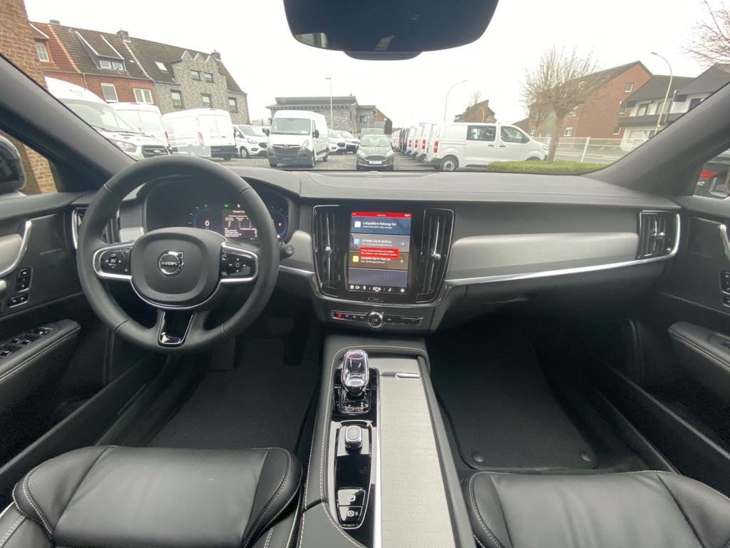 Volvo V90 Cross Country