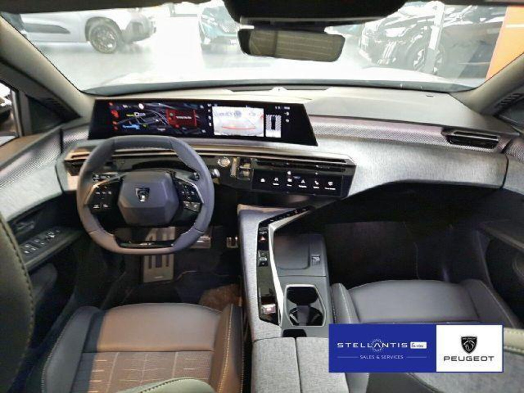 Peugeot E-3008