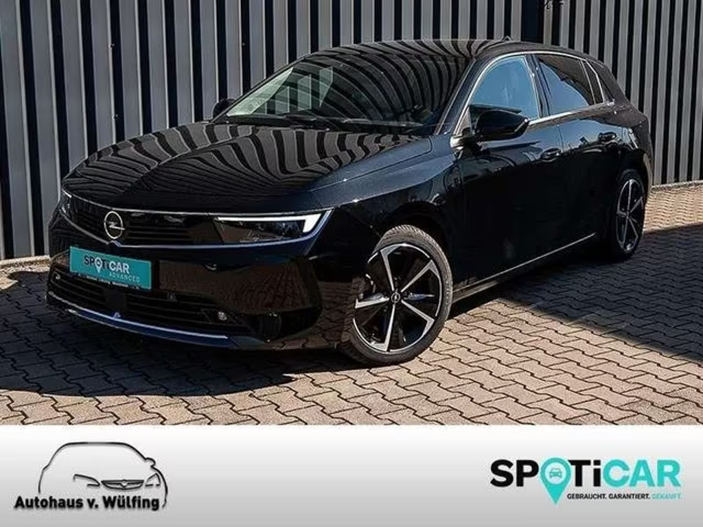 Opel Astra Innovation Hybrid Elegance