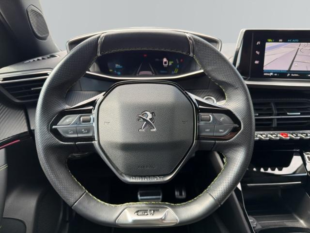Peugeot e-2008