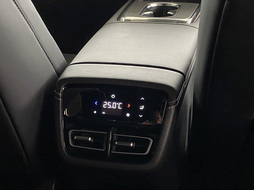 Mazda 6e