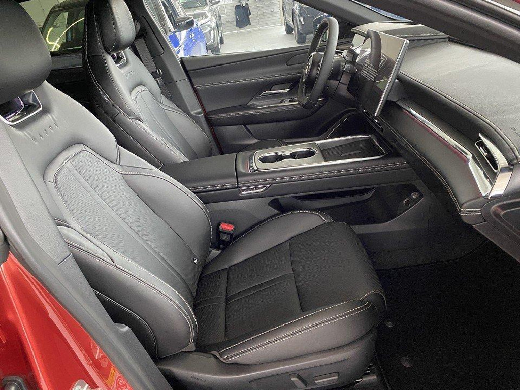 Mazda 6e