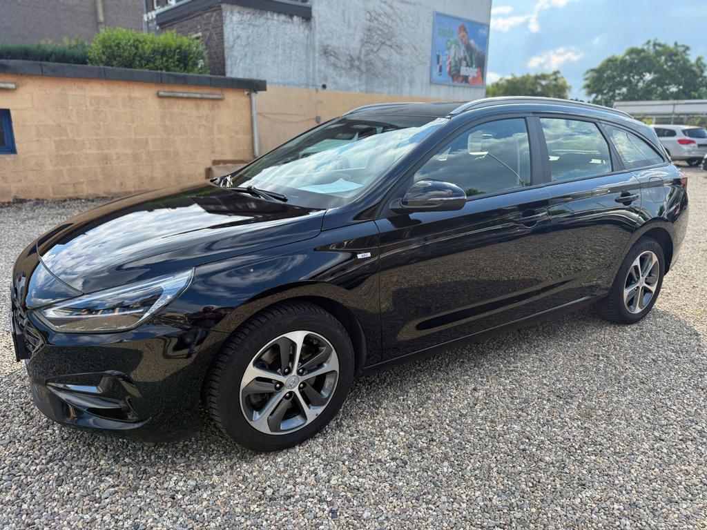 Hyundai i30 Trend Hybrid