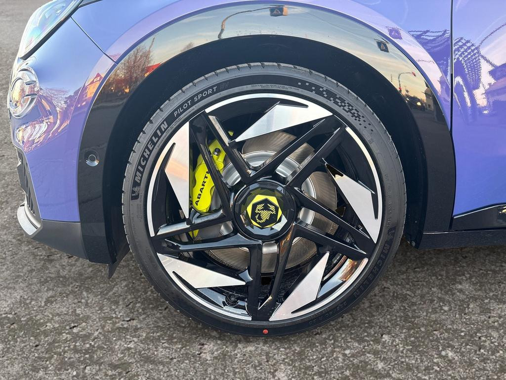 Abarth 600e