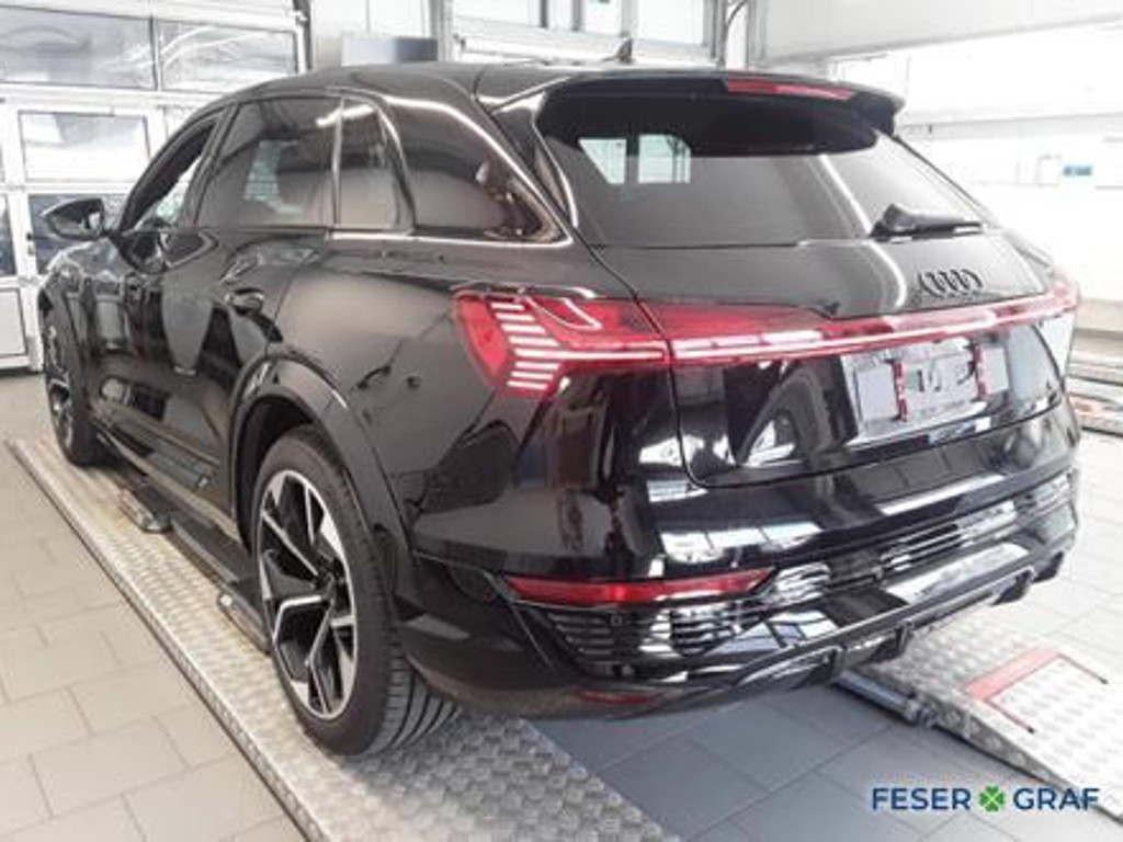 Audi SQ8 e-tron