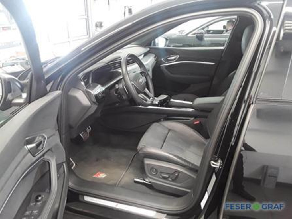 Audi SQ8 e-tron