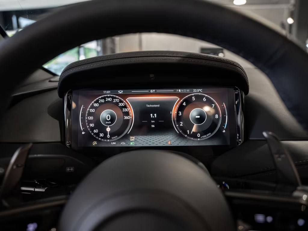 Aston Martin DB12