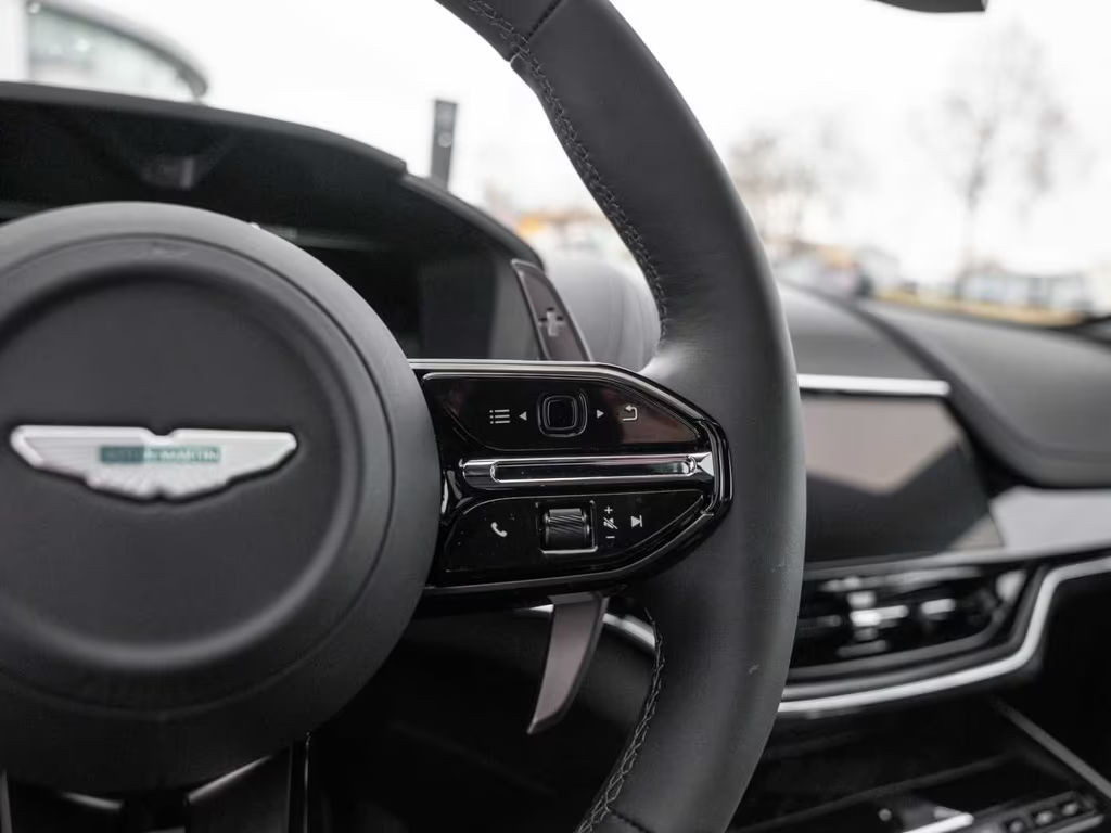 Aston Martin DBX