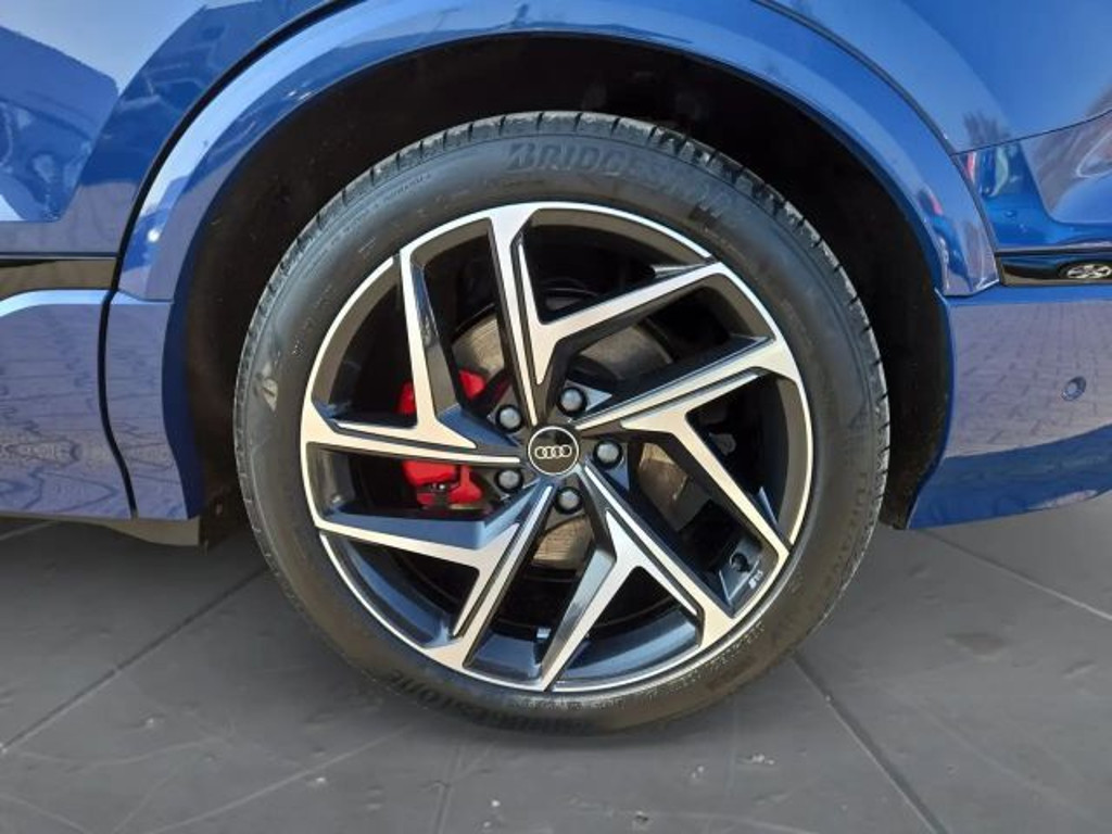 Audi SQ6 e-tron