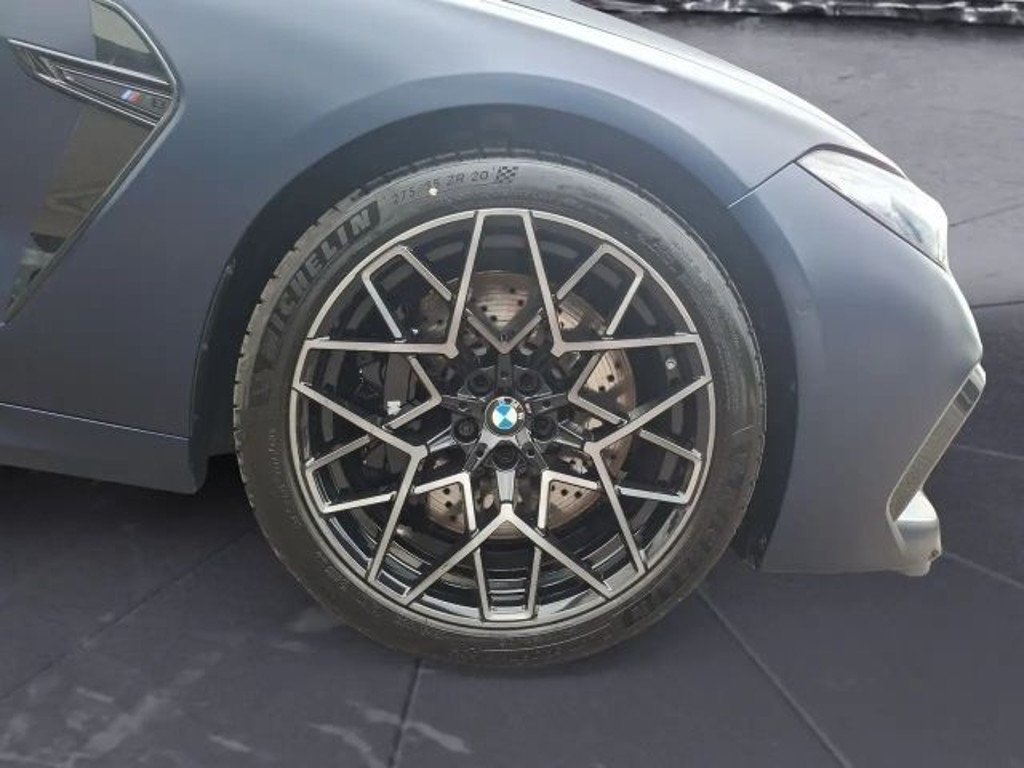 BMW M8
