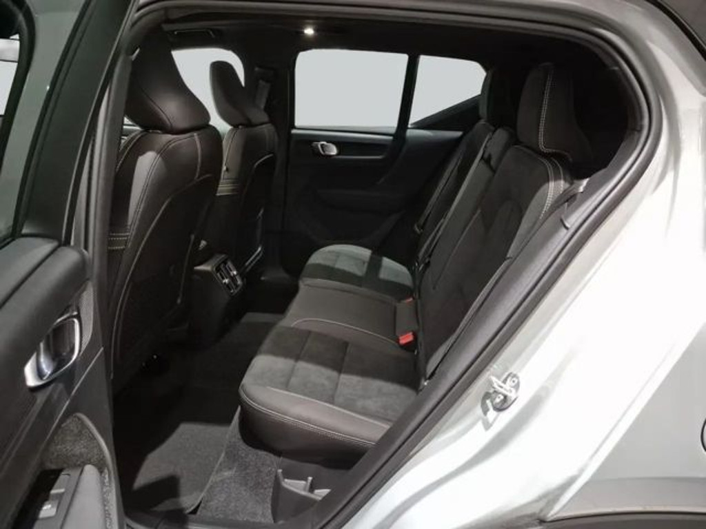 Volvo EX40