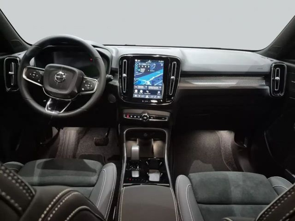 Volvo EX40