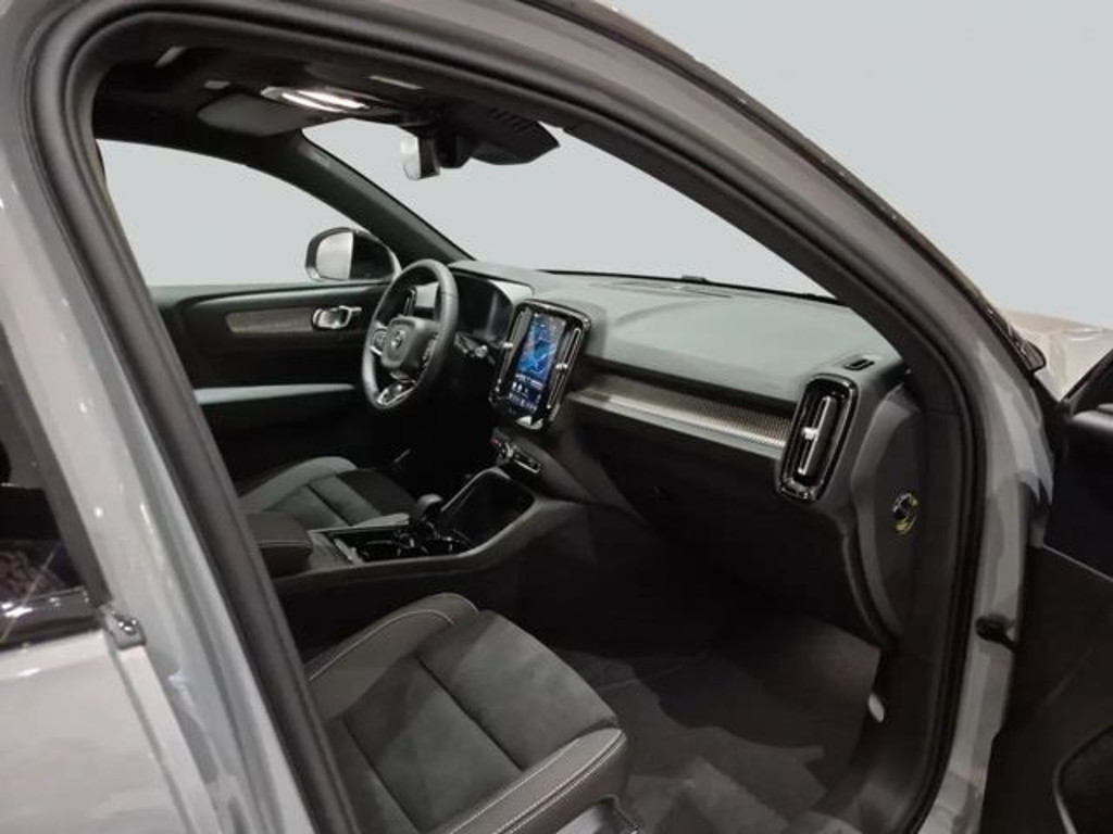 Volvo EX40