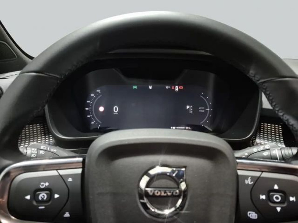 Volvo EX40