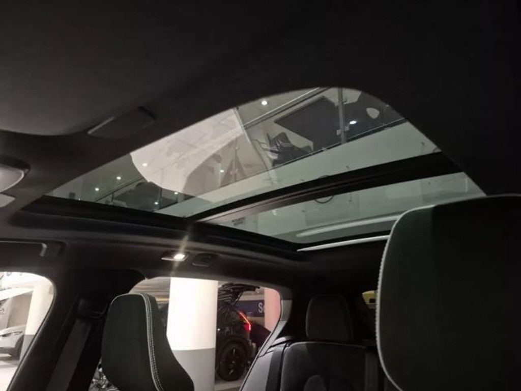 Volvo EX40