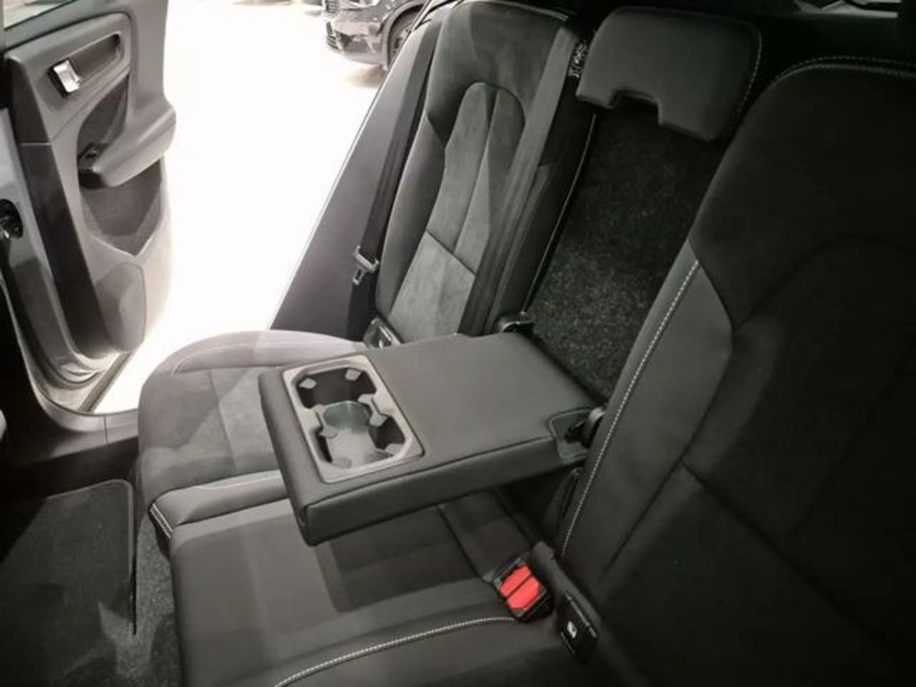 Volvo EX40