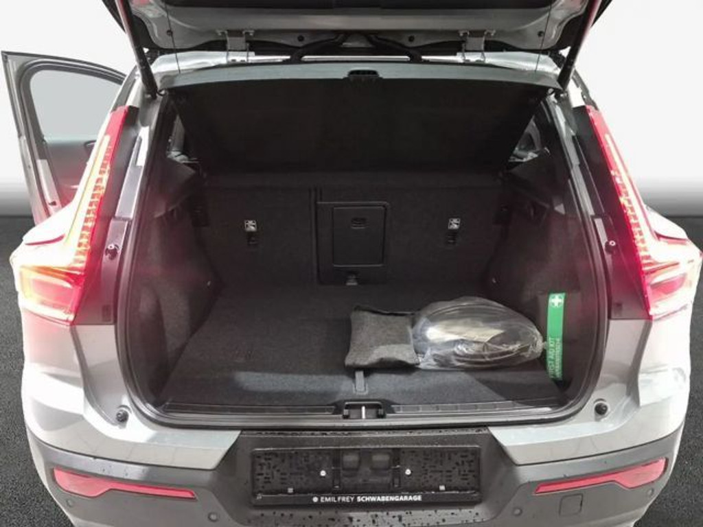 Volvo EX40