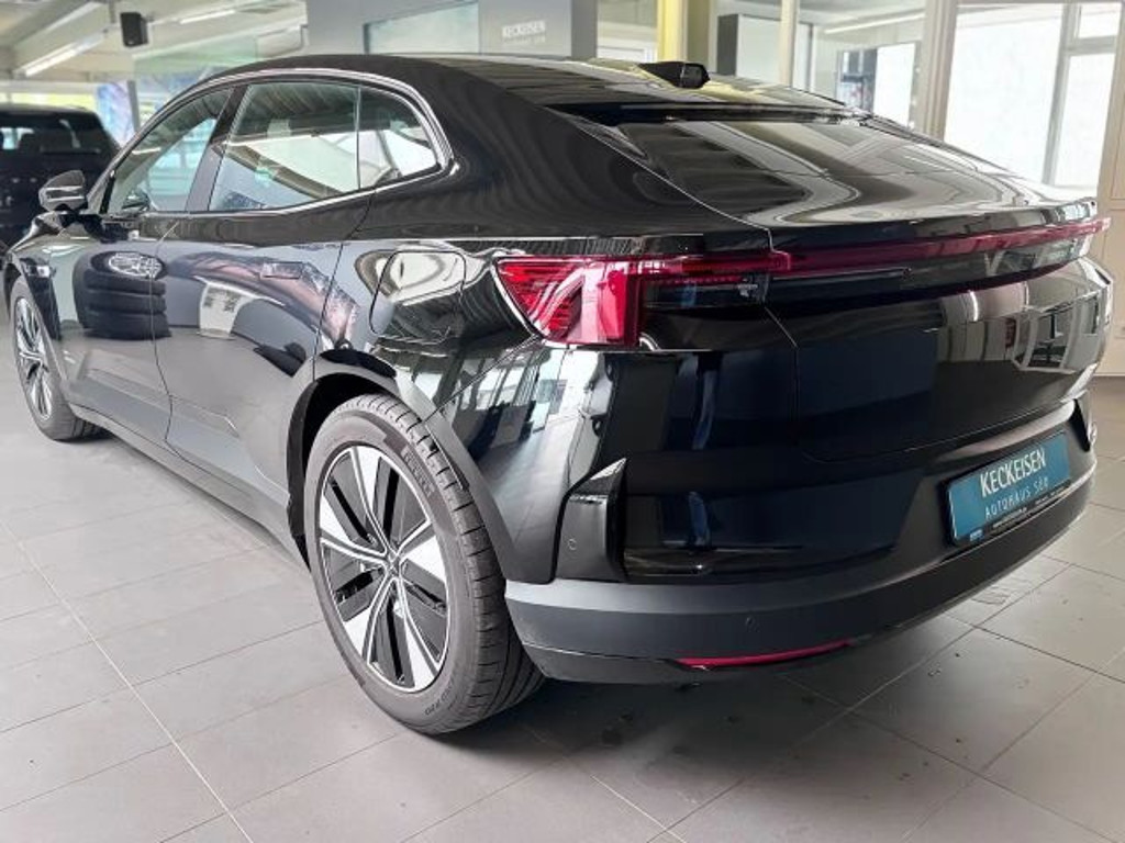 Polestar 4