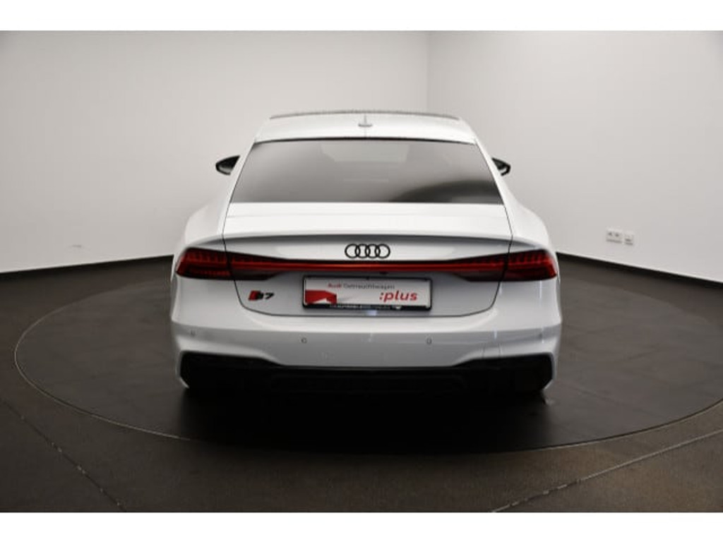 Audi S7