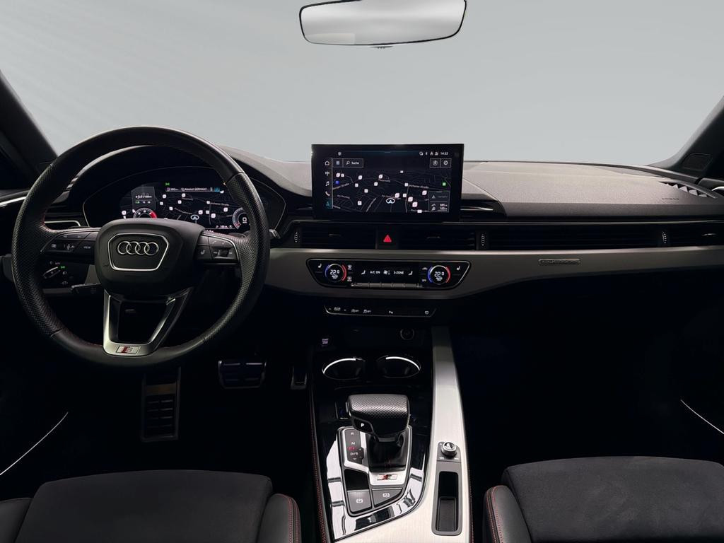 Audi S4