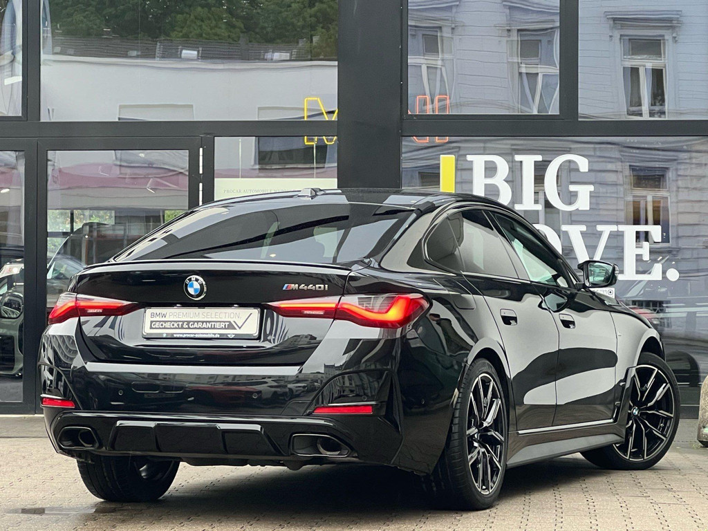 BMW M440