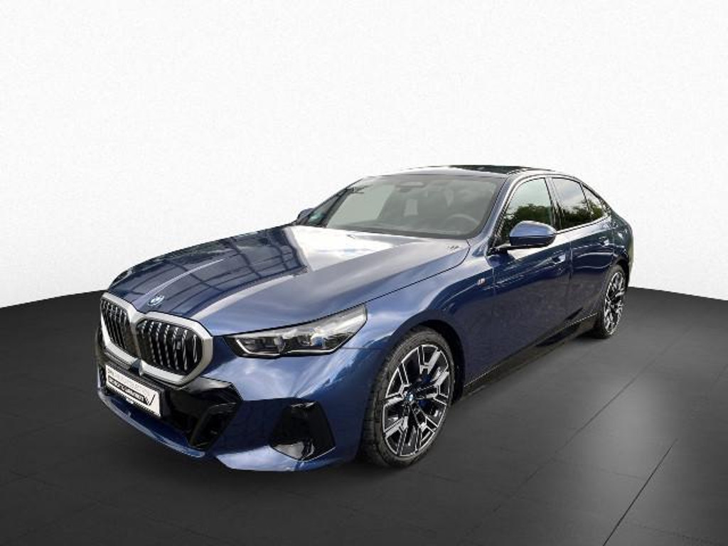 BMW i5 Sedan