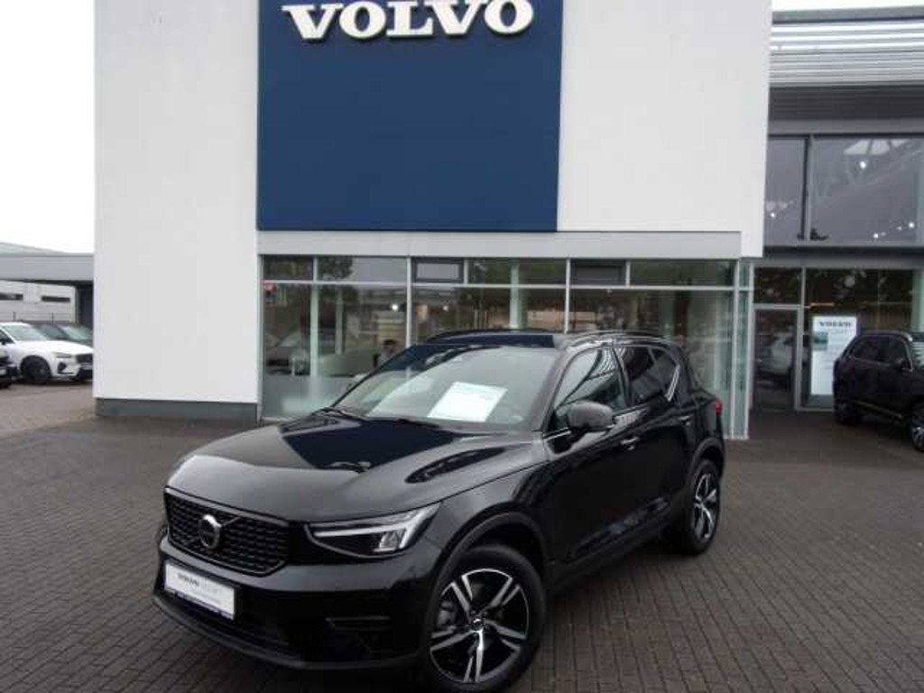 Volvo XC40 Plus Dark
