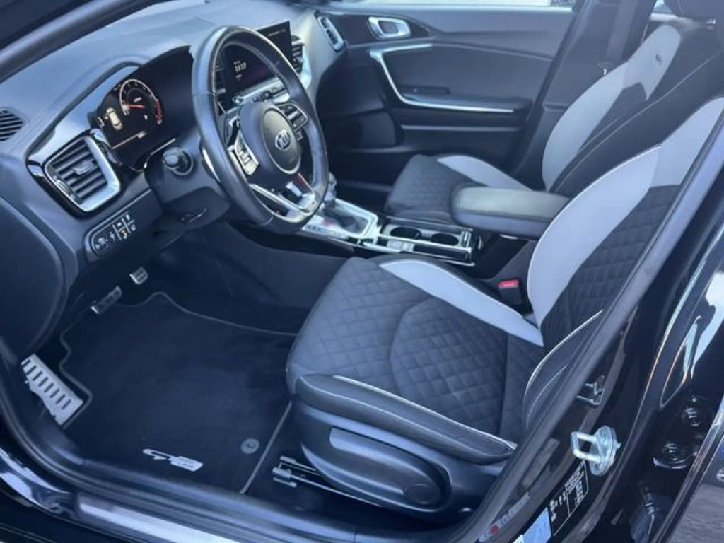 Kia ProCeed