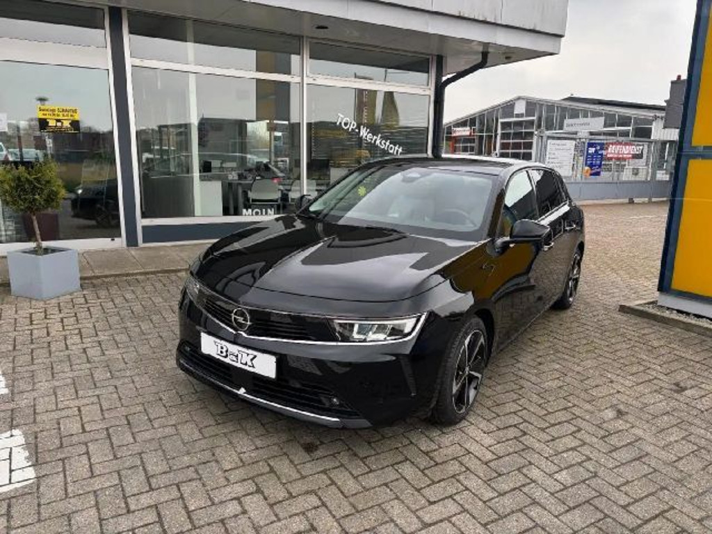 Opel Astra Innovation Hybrid Elegance