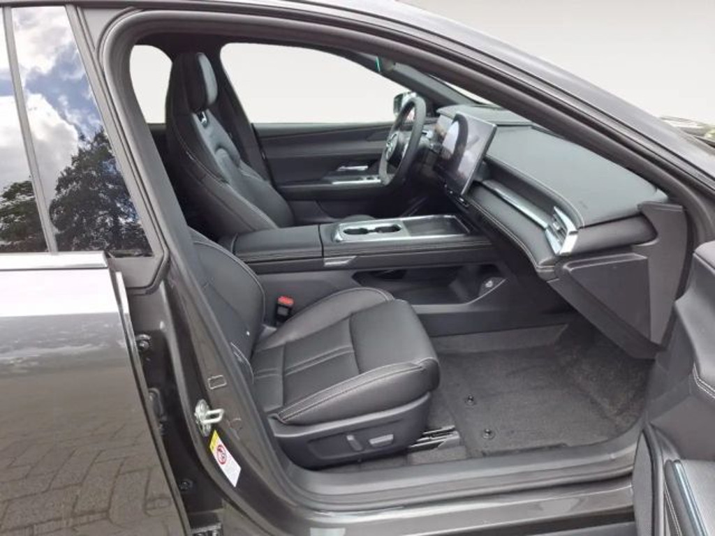 Mazda 6e