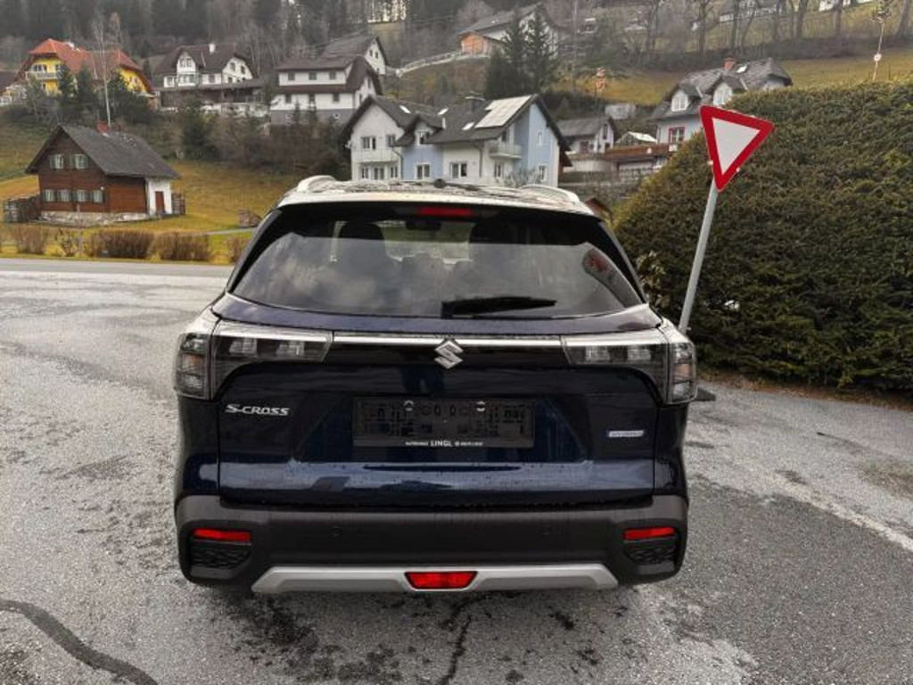 Suzuki S-Cross