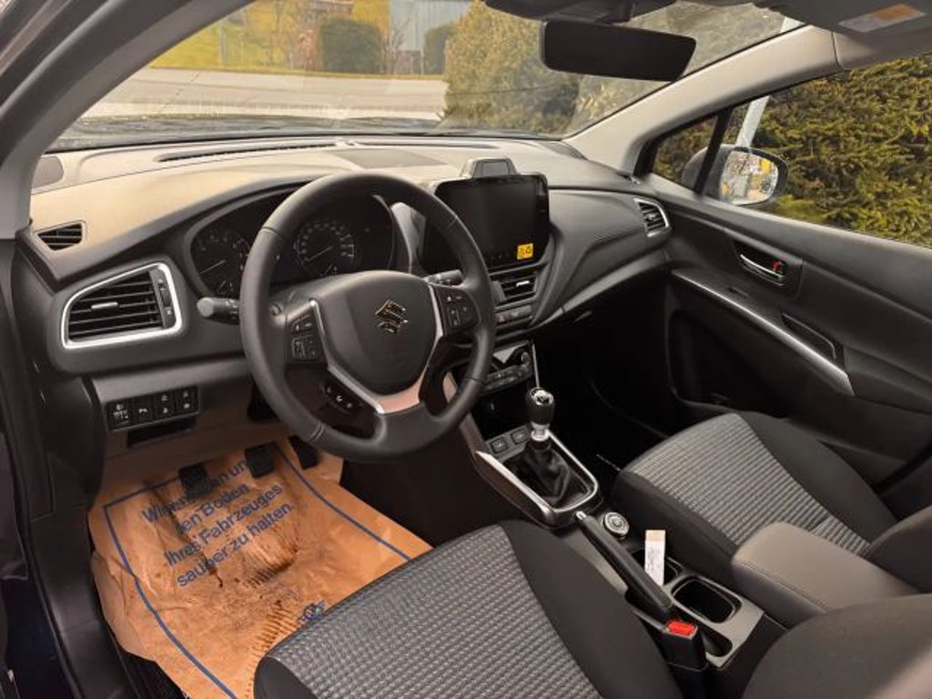 Suzuki S-Cross