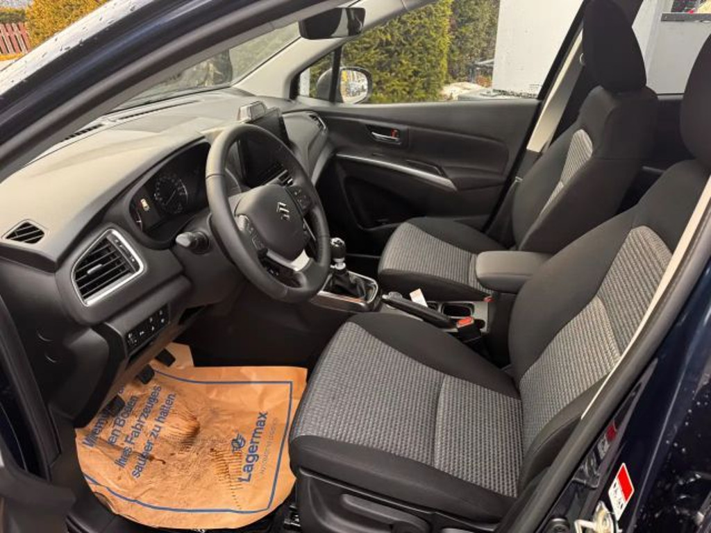 Suzuki S-Cross