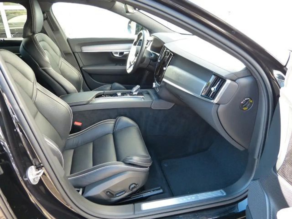 Volvo V90 Cross Country