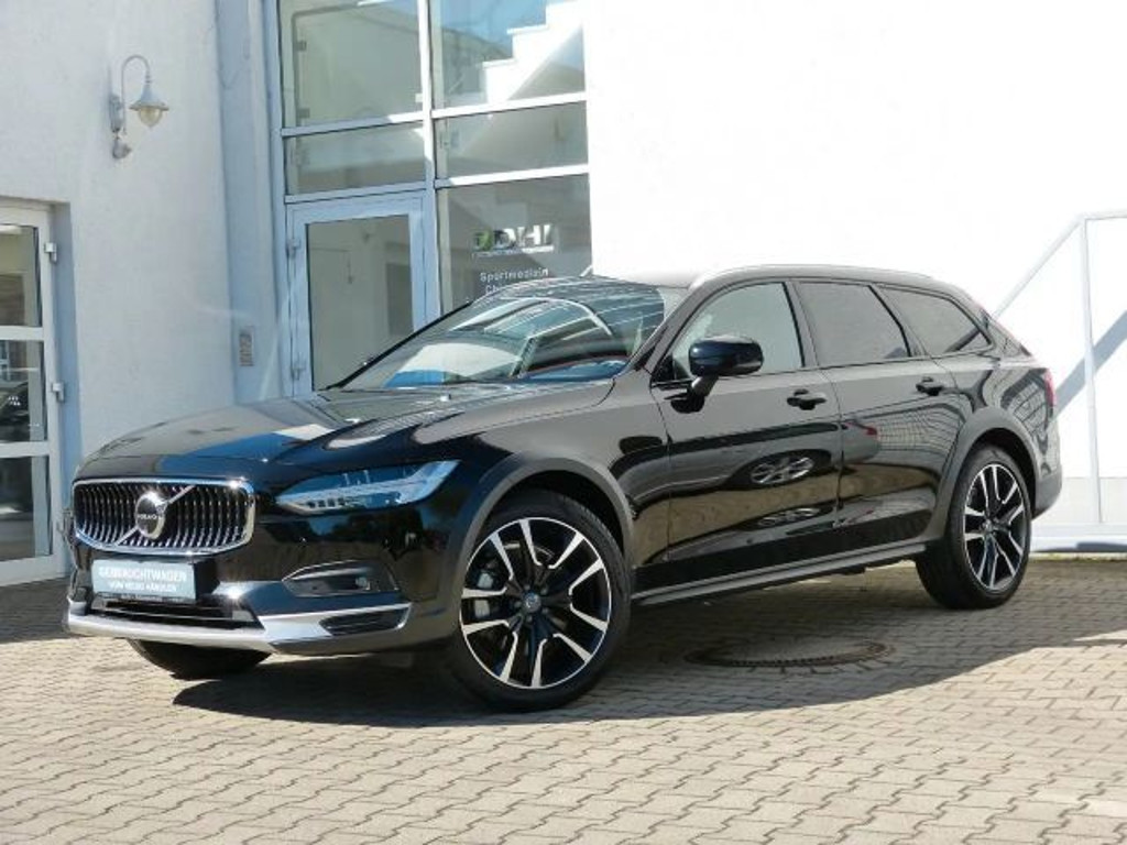 Volvo V90 Cross Country
