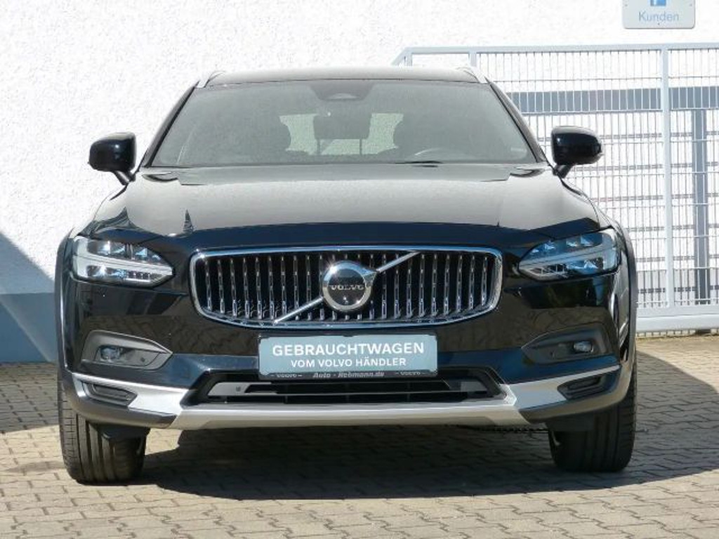 Volvo V90 Cross Country