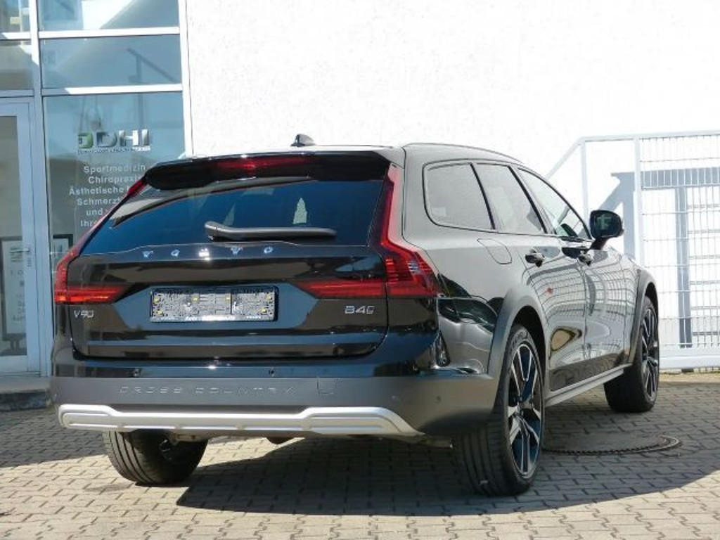 Volvo V90 Cross Country AWD Plus