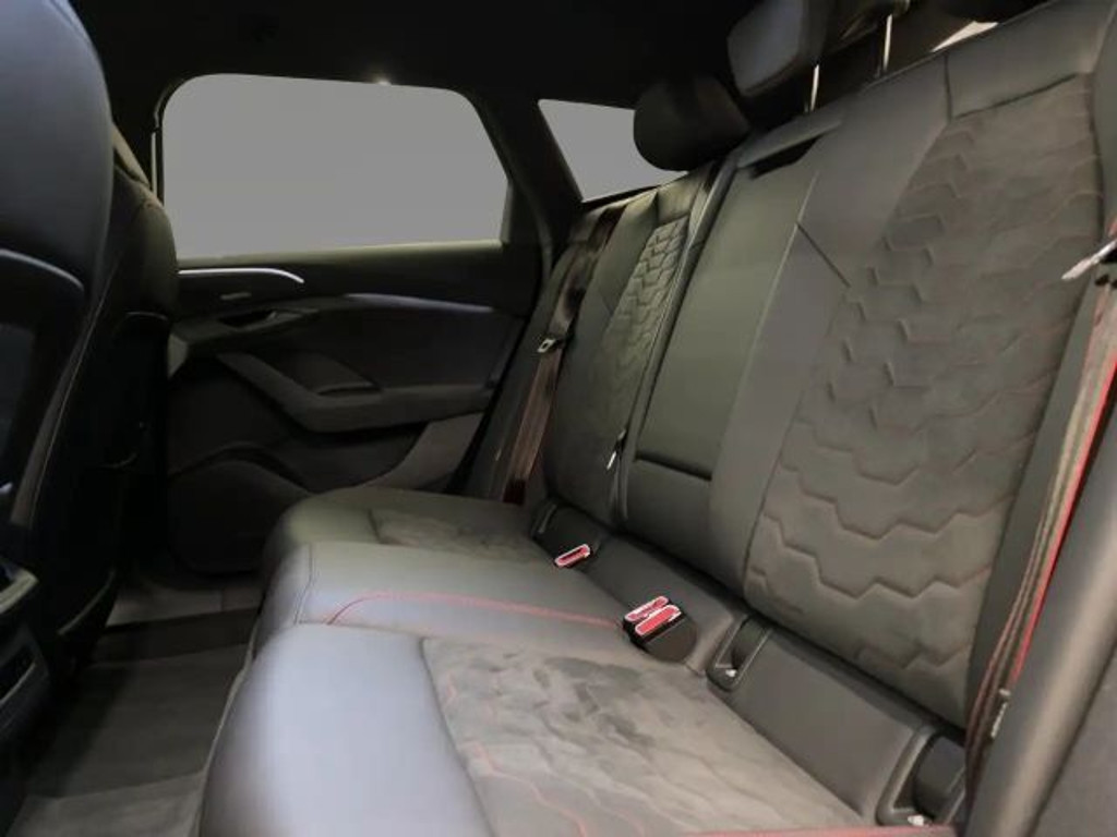 Audi S6 e-tron