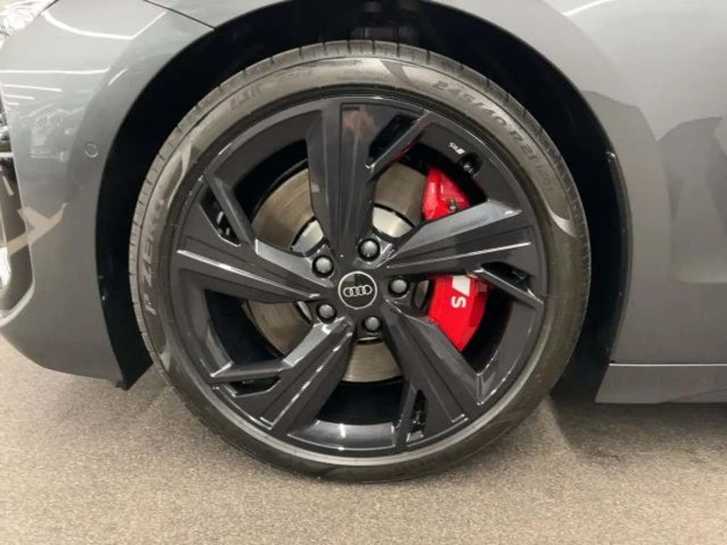 Audi S6 e-tron