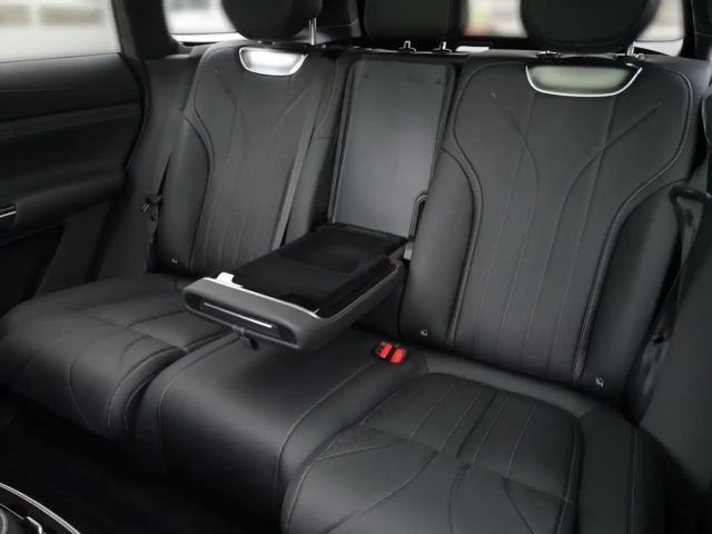 Xpeng G9