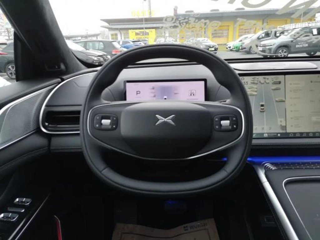 Xpeng G9