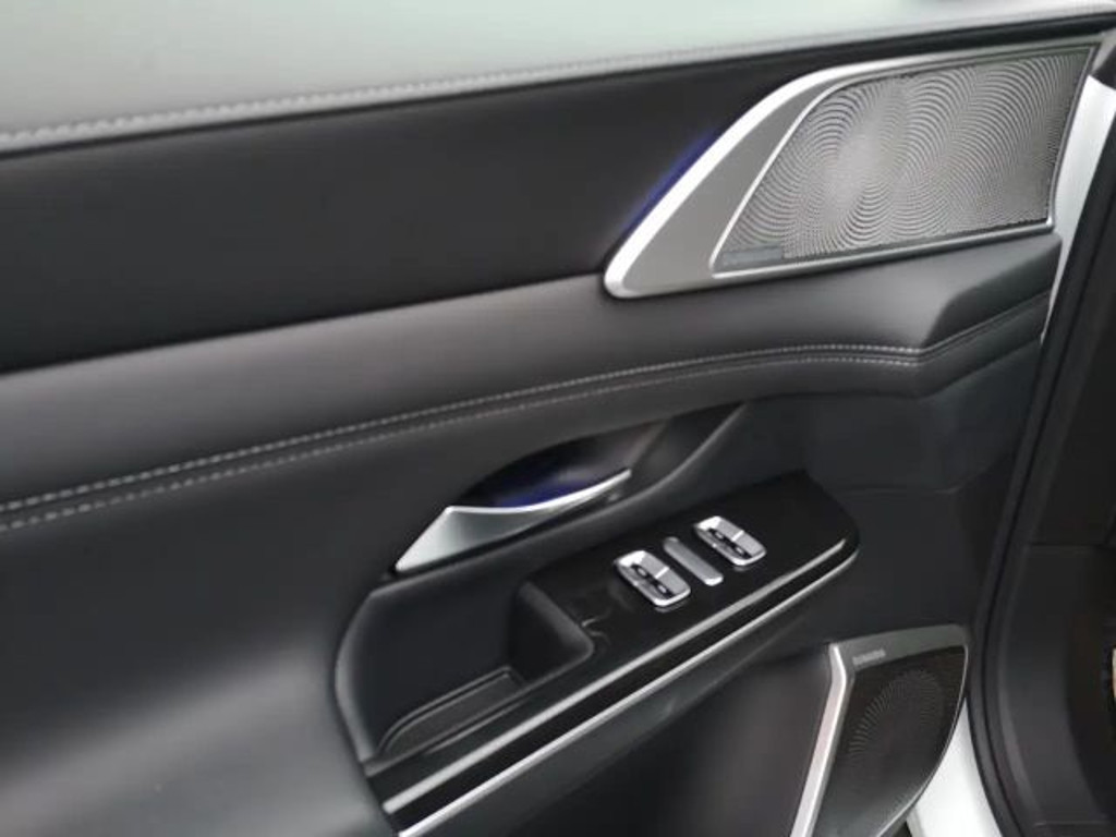 Xpeng G9