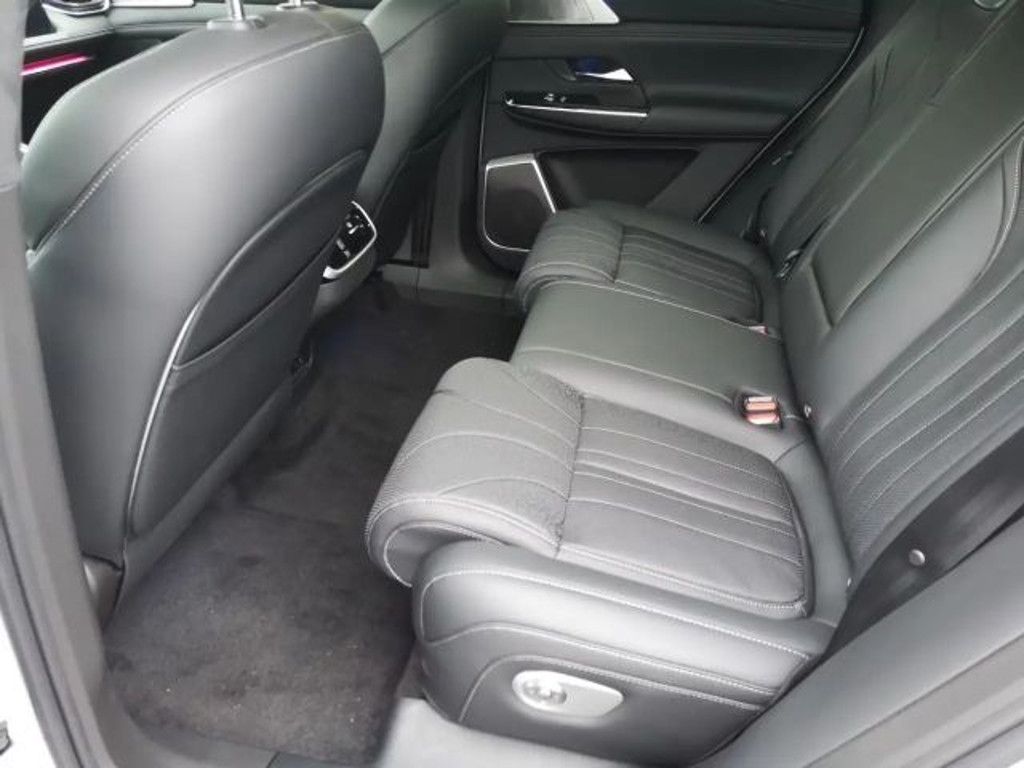 Xpeng G9
