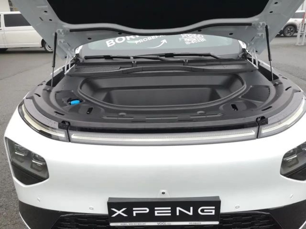 Xpeng G9