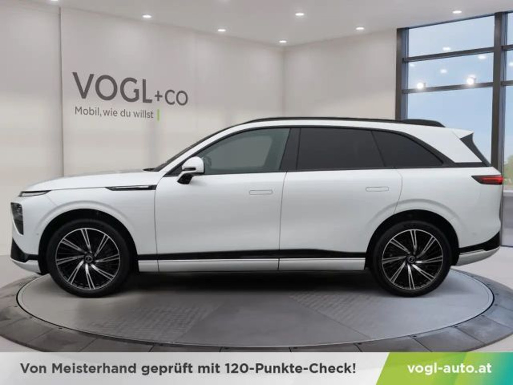 Xpeng G9