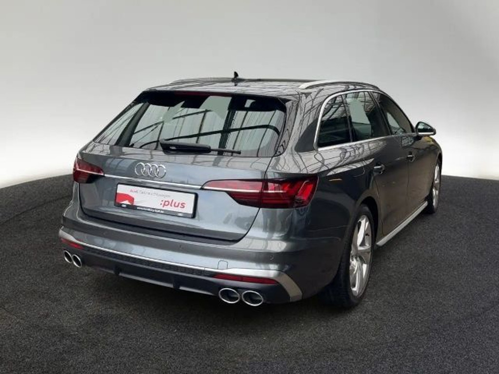 Audi S4