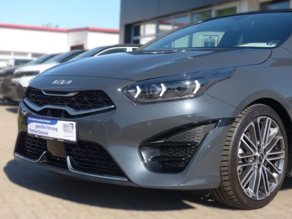 Kia ProCeed