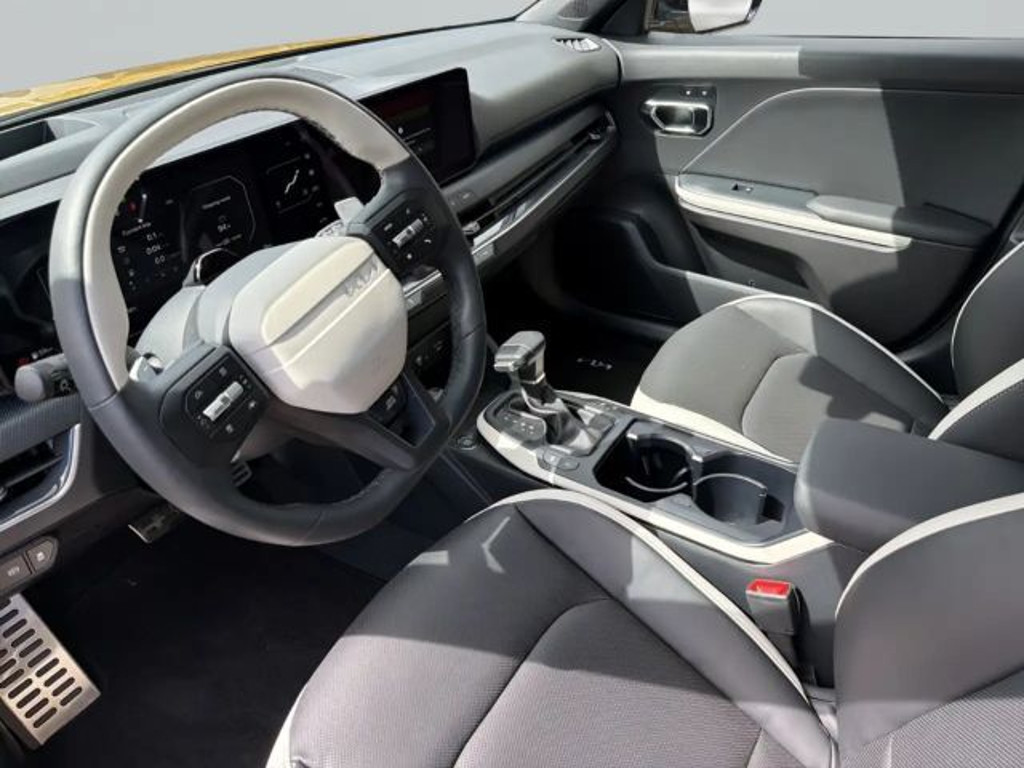 Kia K4