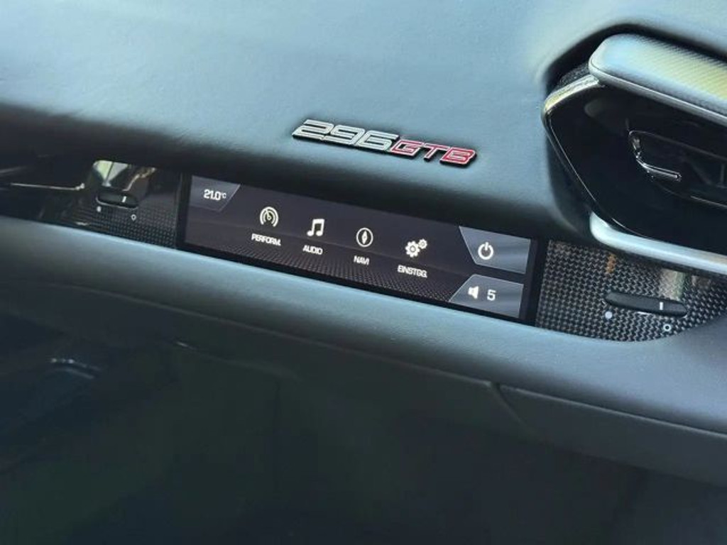 Ferrari 296